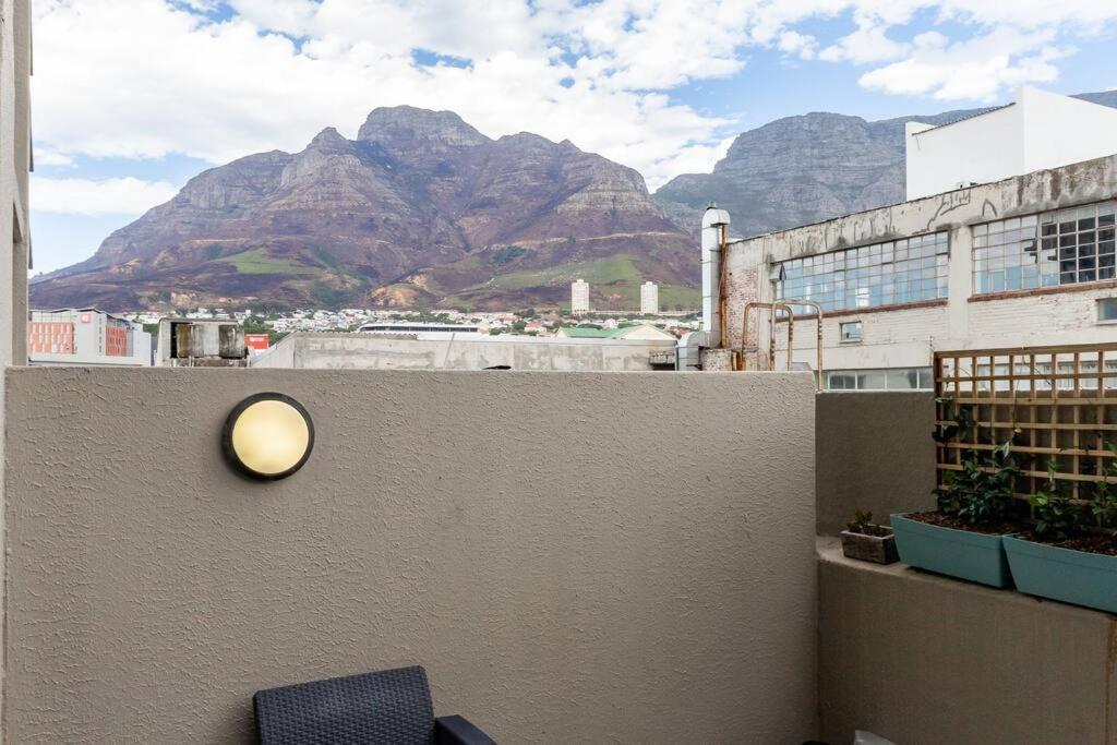 ケープタウンFour Seasons 818- Spacious Cbd Studio - Onsite Parking, Gym & Rooftop Poolアパートメント エクステリア 写真