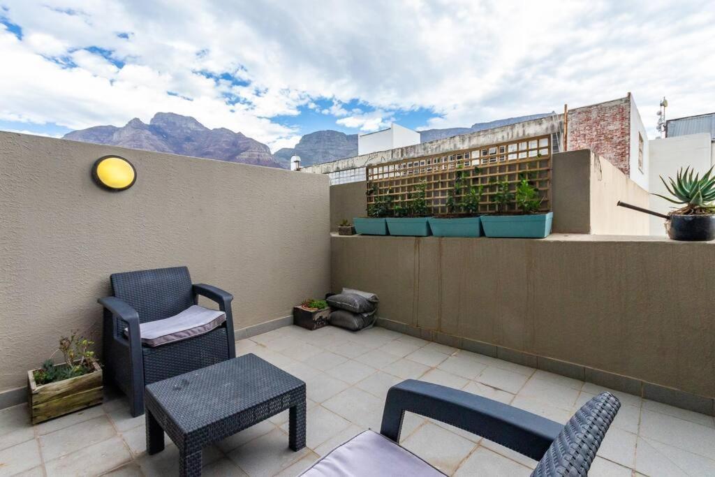 ケープタウンFour Seasons 818- Spacious Cbd Studio - Onsite Parking, Gym & Rooftop Poolアパートメント エクステリア 写真